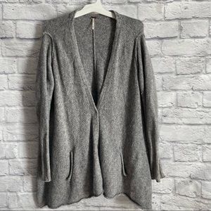 PREOWNED FREE PEOPLE GREY CARDIGAN SWEATER SMALL S